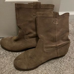 Suede slouch boot